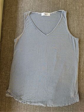 Carly Jean Striped V-Neck Tank - Navy & White